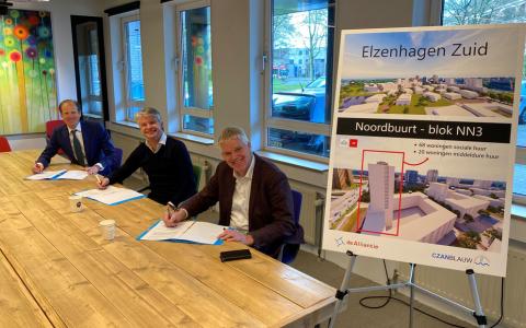 de Alliantie wordt eigenaar van woontoren in Elzenhagen Zuid - ondertekening contract 