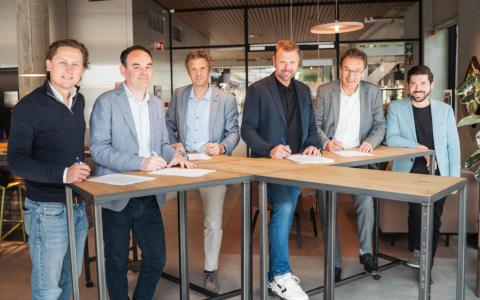 Bot Bouw, Citystone en Lieven de Key tekenen overeenkomst voor bouw woningen op NDSM-werf. 