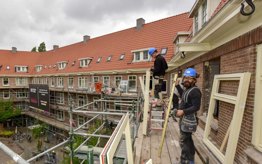 Stadgenoot renoveert in de Marathonbuurt. Foto: Hans van der Vliet