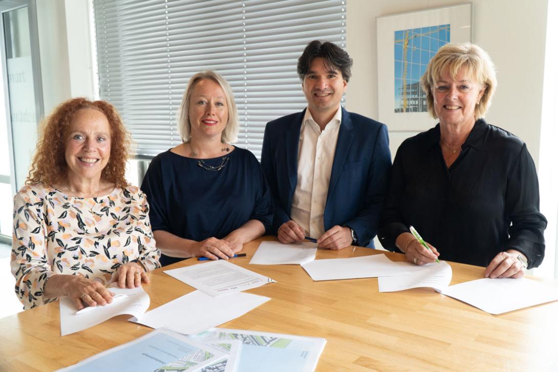 Haarlem - ondertekening afspraken met corporaties