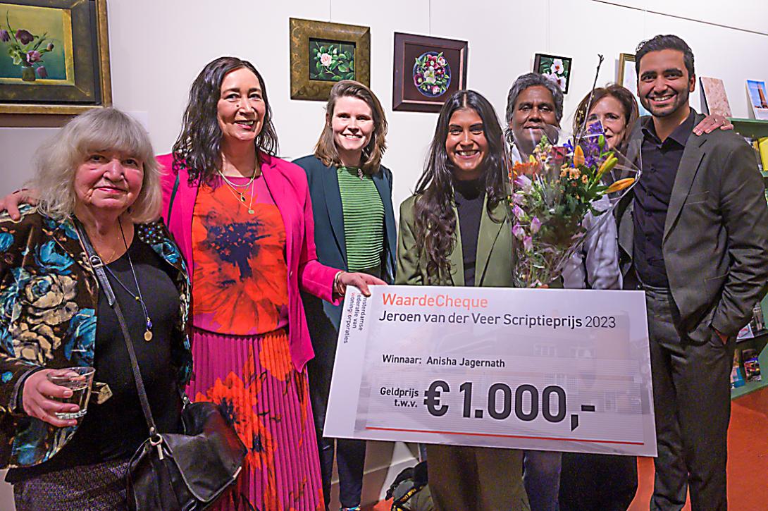Jeroen van der Veer scriptieprijs 2024 - winnaar Anisha Jagenath 