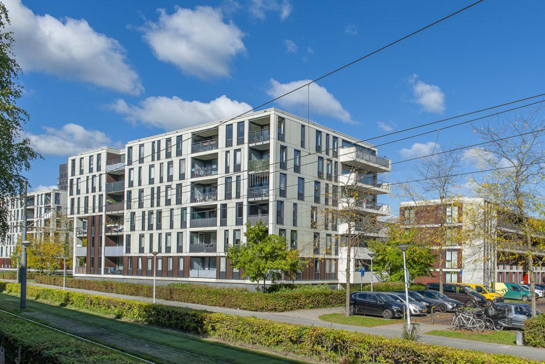 Amsterdam Nieuw-West, Burgemeester Röellstraat. Foto Hans van der Vliet