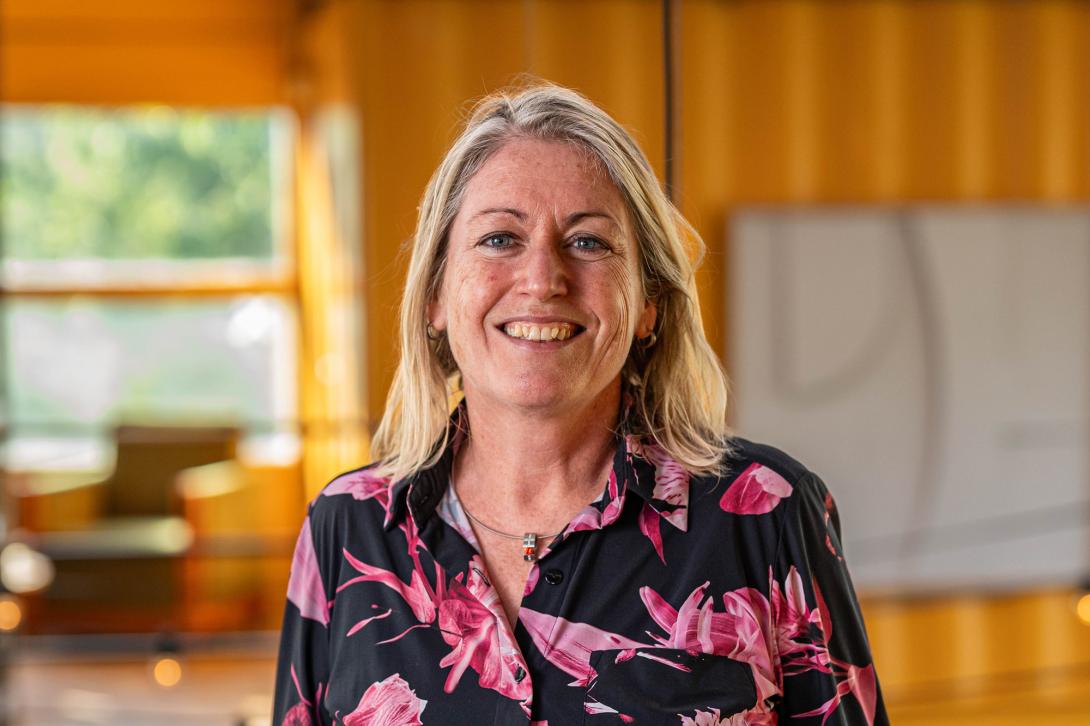 Nicole de Vrij, Eigen Haard