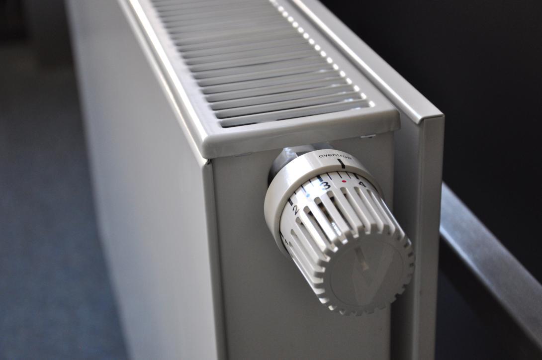 Door energiearmoede zetten huishoudens minder vaak de radiator aan. Bron foto: Wikimedia Commons