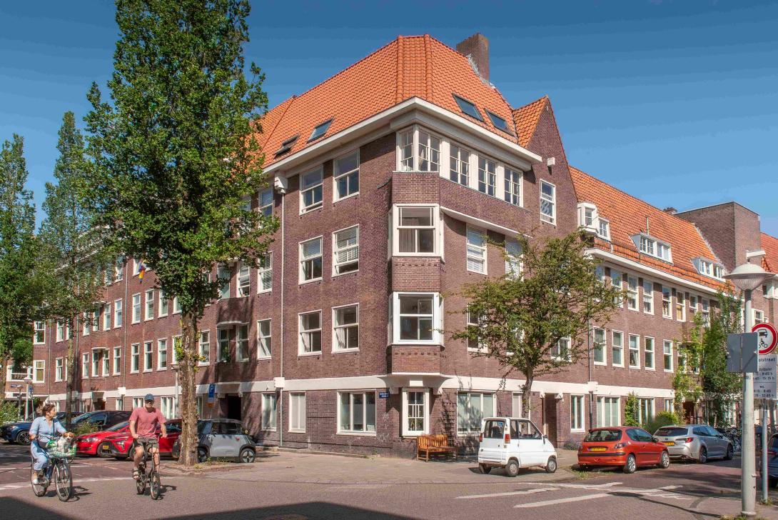 De panden aan de Diezenstraat.