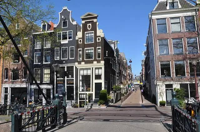 Foto Amsterdamse huursector Rentslam